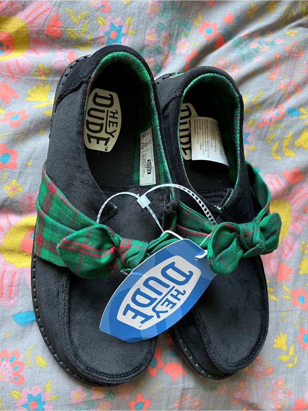 NEW Hey Dude Wendy Bow Holiday Black Tartan Plaid Slip-On Shoes 7